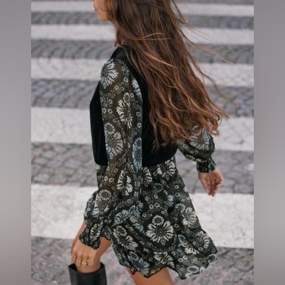 Zara Women's Glitter Chiffon Mini Dress with Vest - Size L - Picture 3 of 15